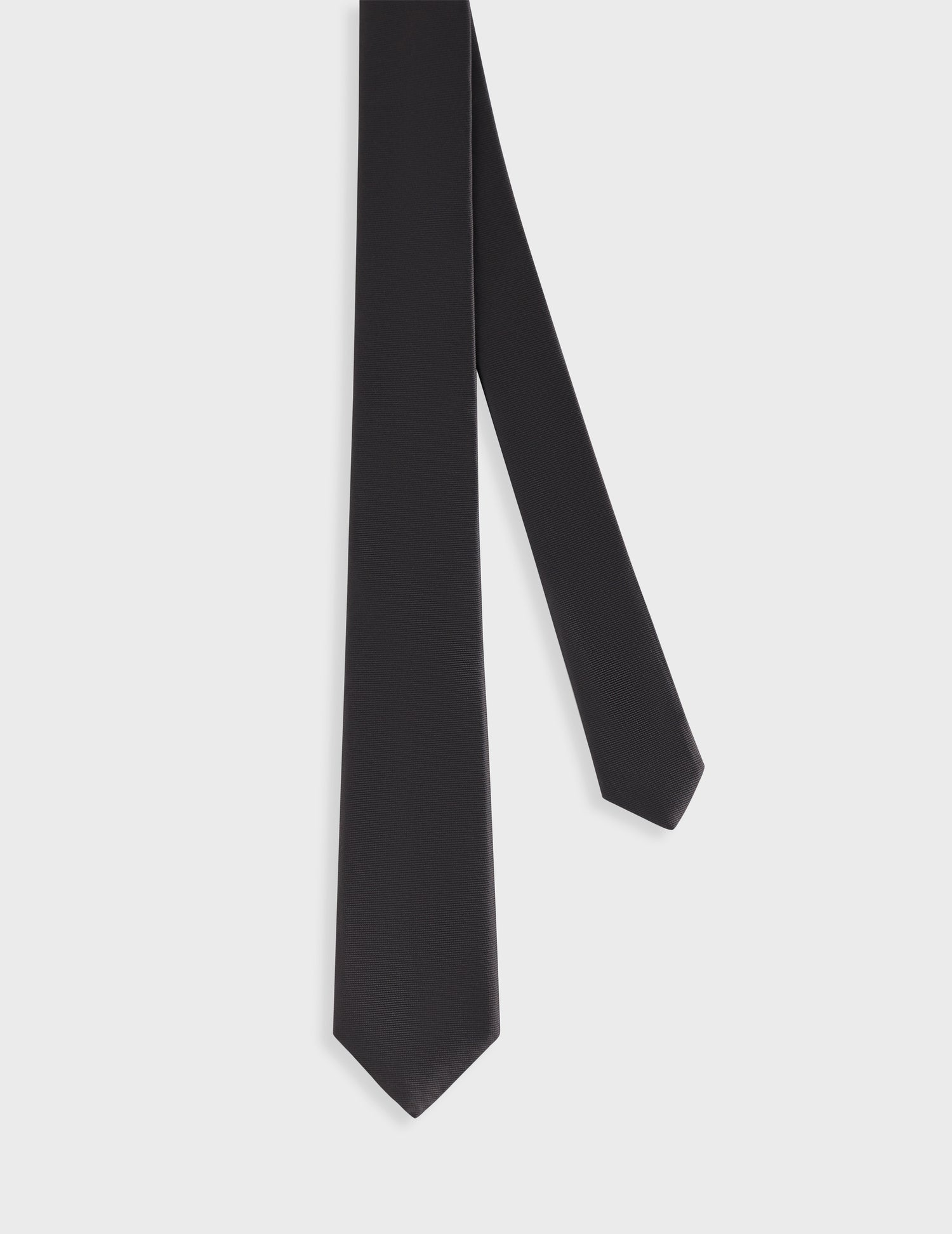 Black silk twill tie