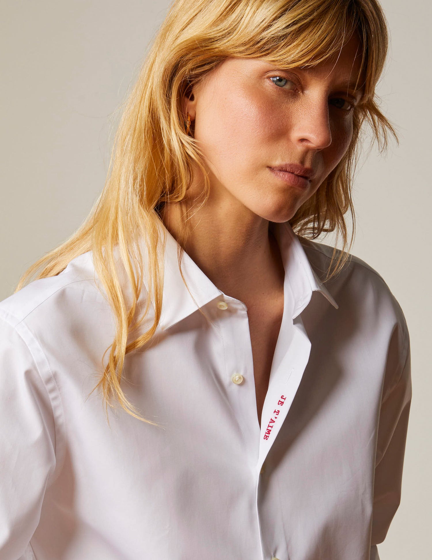 White "Je t'aime" shirt with red embroidery - Poplin - Figaret Collar#2