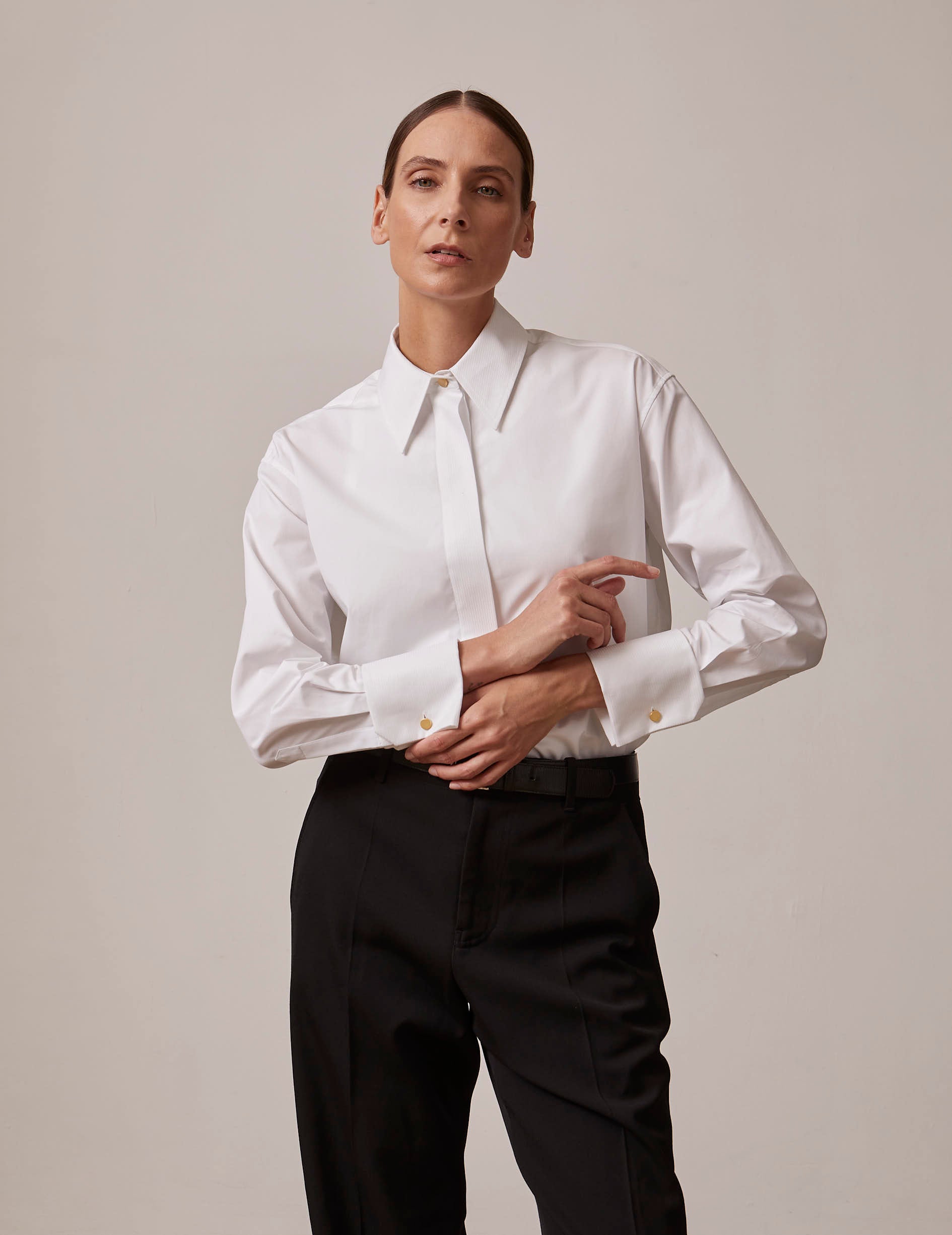 Iris Hidden button placket white shirt - fashioned - Long Collar - Musketeers Cuffs