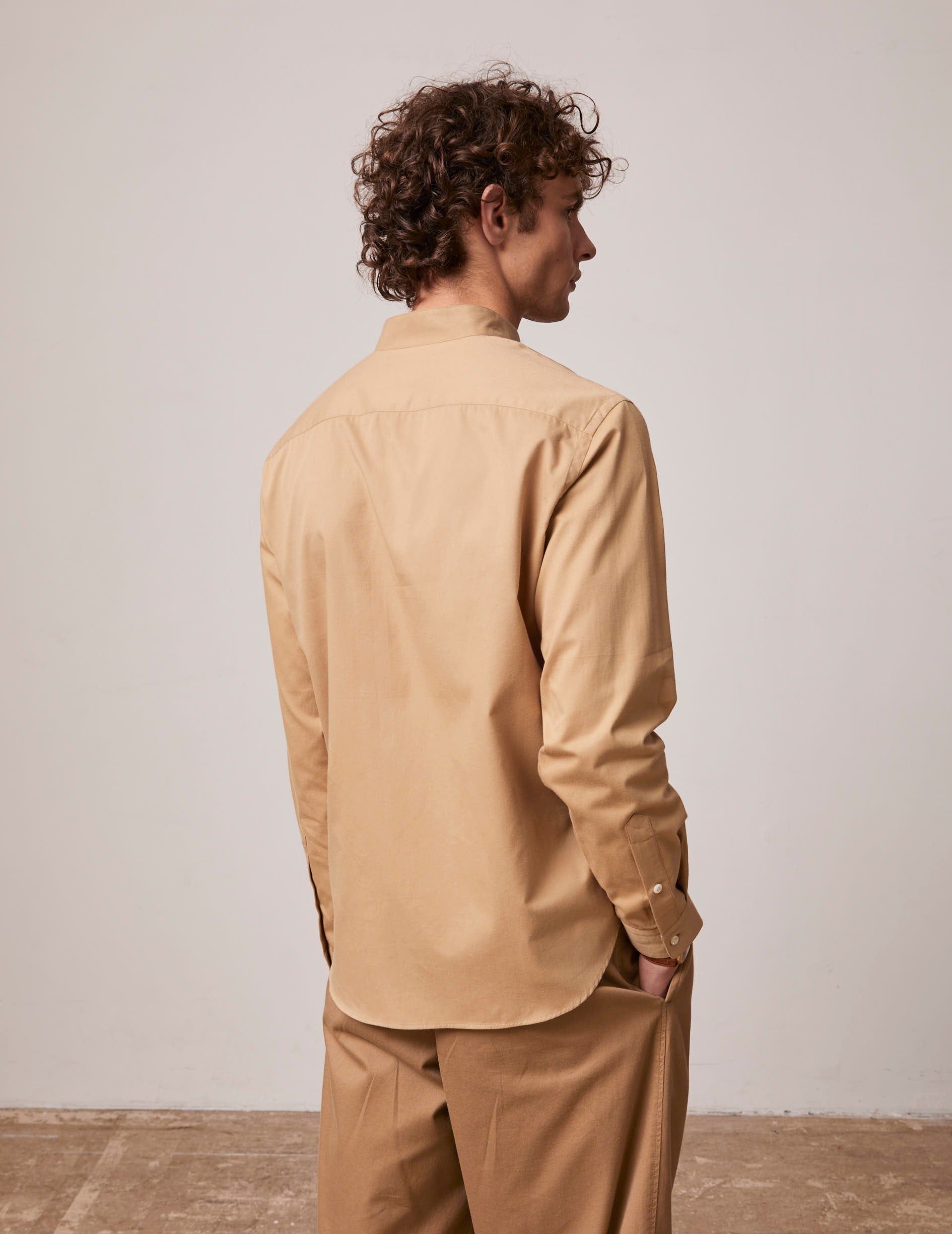 Chemise Carl beige - Twill - Col Droit ouvert